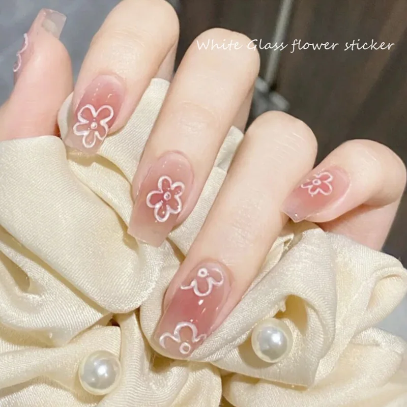 

Стильные наклейки для ногтей