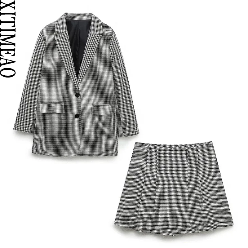 

Women Fashion Single Breasted Tweed Check Blazers Coat Vintage Long Sleeve Female Outerwear And High Waist Mini A-line Skirt