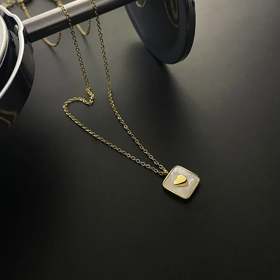 

Square Heart Pendant Necklace Shell Jewelry On The Neck Stainless Steel Necklaces For Women Accessories Link Chain Never Fade