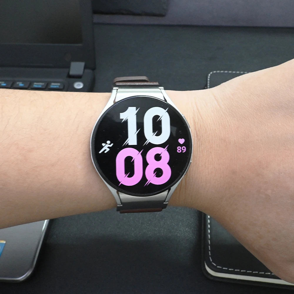 Ремешок кожаный для Samsuang Galaxy Watch 6Classic быстросъемный браслет 5Pro 45 мм без зазора 47 43