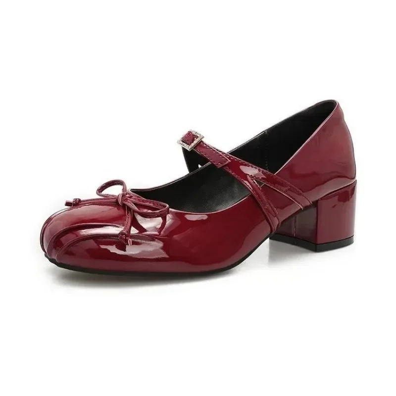 Брендовая женская обувь. женские туфли-лодочки весенняя модные с круглым пряжкой