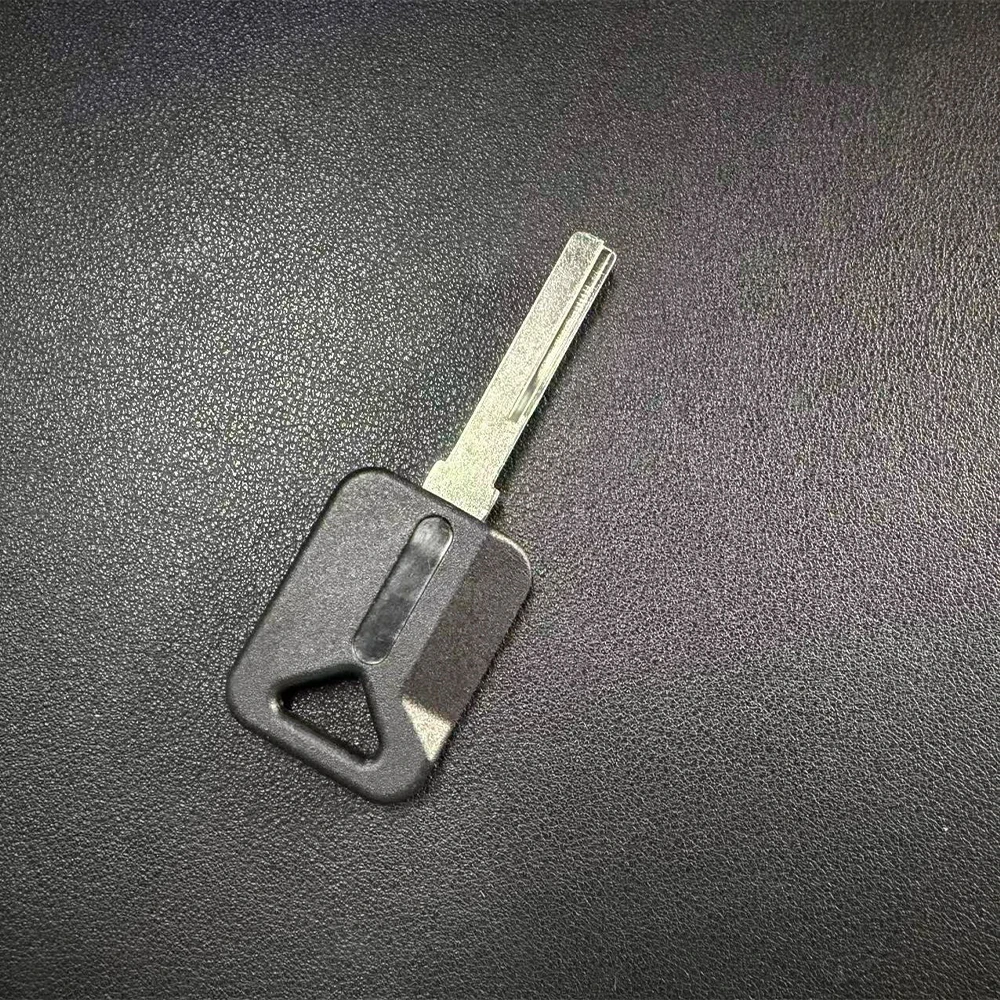 

Лезвие ключа автомобиля для Volvo XC70 XC90 V40 V50 V70 V90 C30 C70 S40 S60 S70 S80 и грузовика-инженерной машины