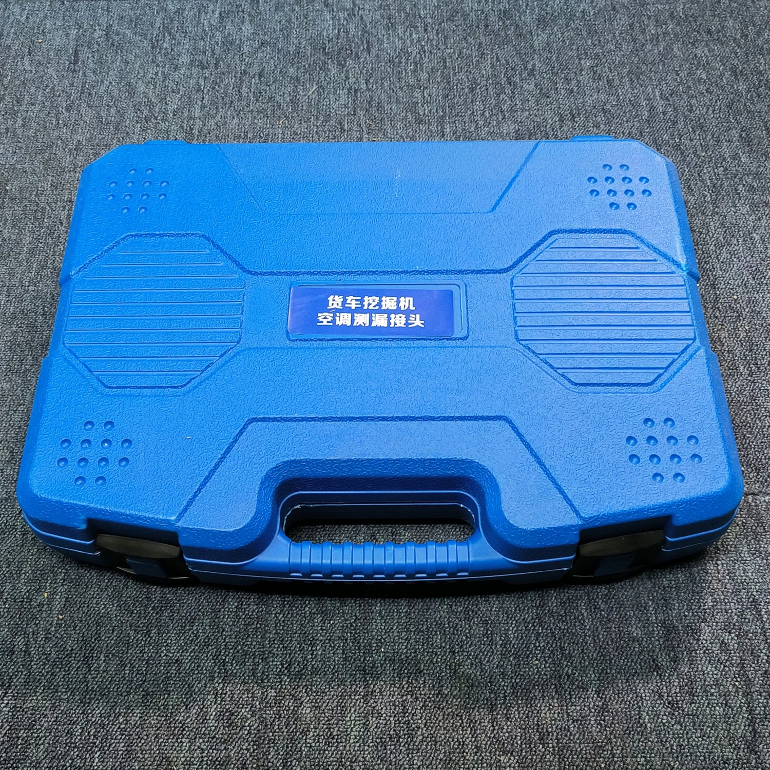 

Соединитель для обнаружения утечки хладагента в трубопроводе кондиционера, инструмент для обнаружения утечки в трубопроводе грузовика