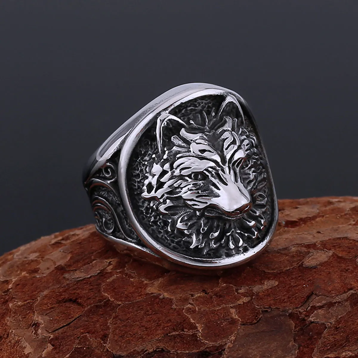 

New Odin Viking Wolf Head Ring Nordic Warrior Personality Fashion Men's Amulet Ring Jewelry Party Gift Teen Locomotive Gift