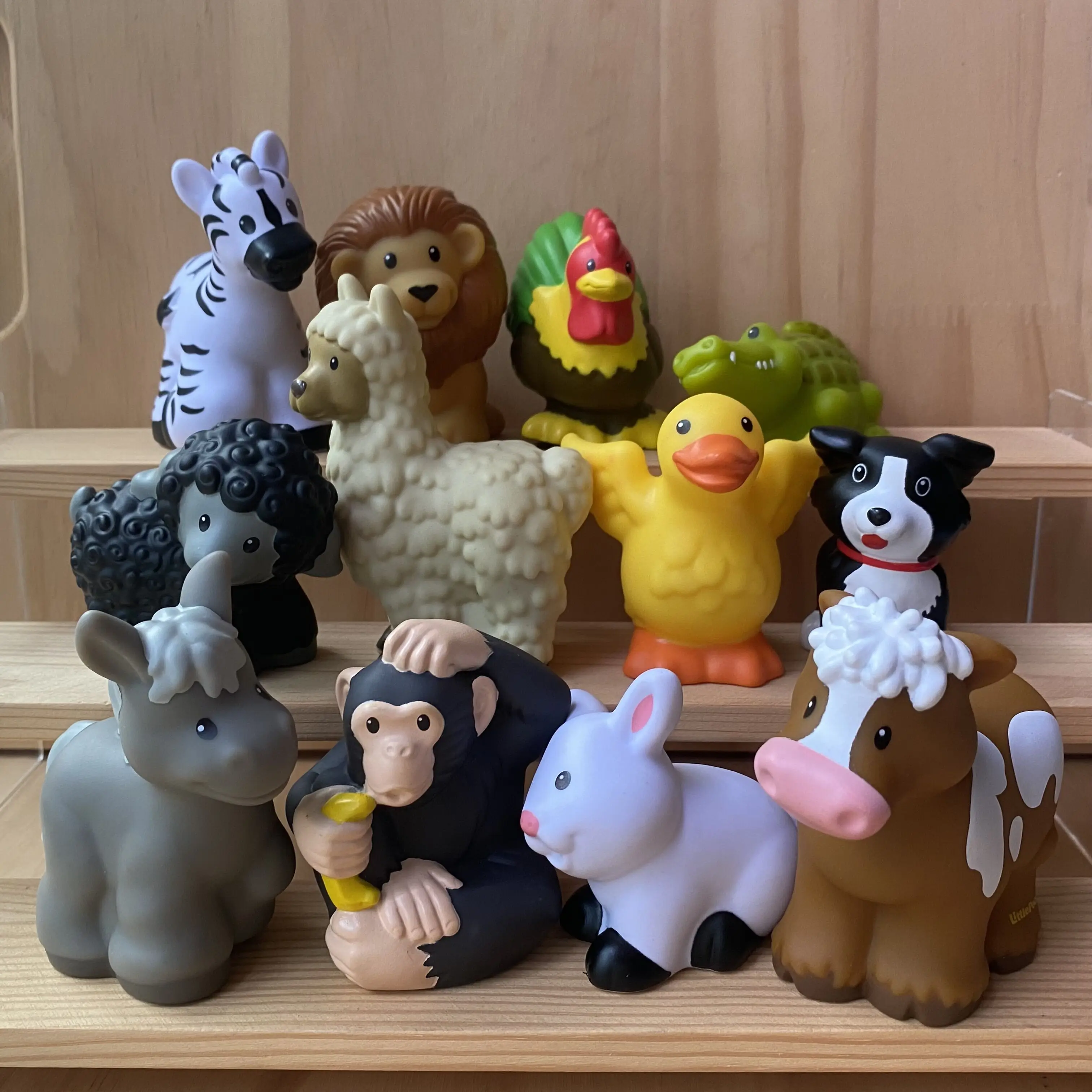 

Random 5PCS 2INCH-3.5 INCH Fisher-Price Little People Farm Zoo Talker Animal Friendship figure toys
