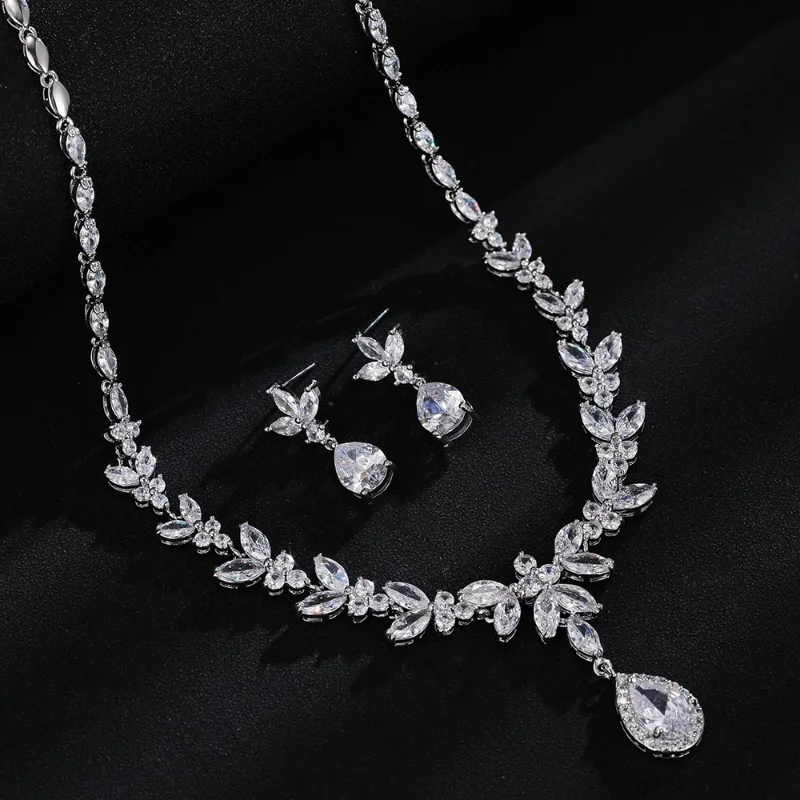 

Wholesale Zircon Jewelry Sets Luxury Brilliant Leaf Jewelry Set for Women Zircon Silver Color Wedding Bridal Necklace Earrings