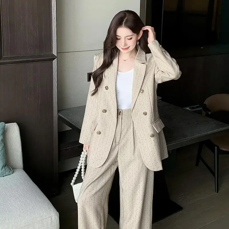 Осенняя коллекция 2024 новинка свободный костюм в полоску юбка с колокольчиком