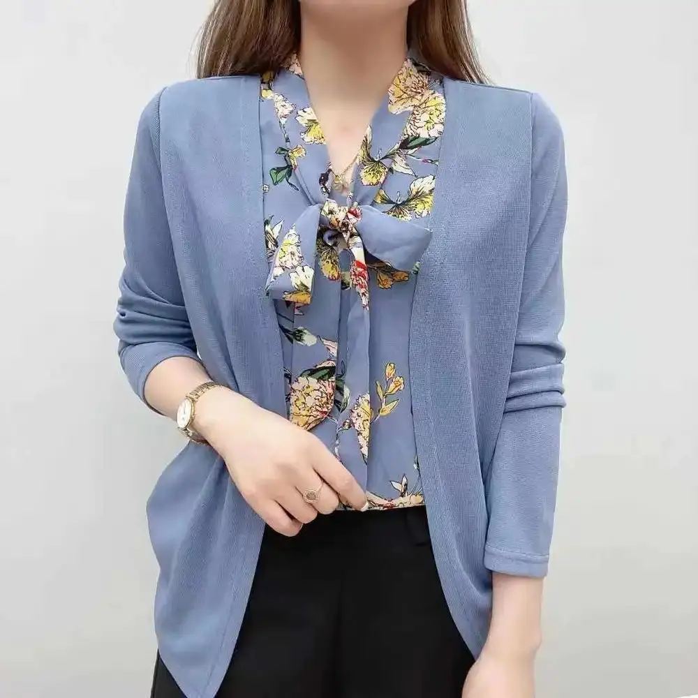 

Футболка женская демисезонная из двух частей с длинным рукавом и принтом