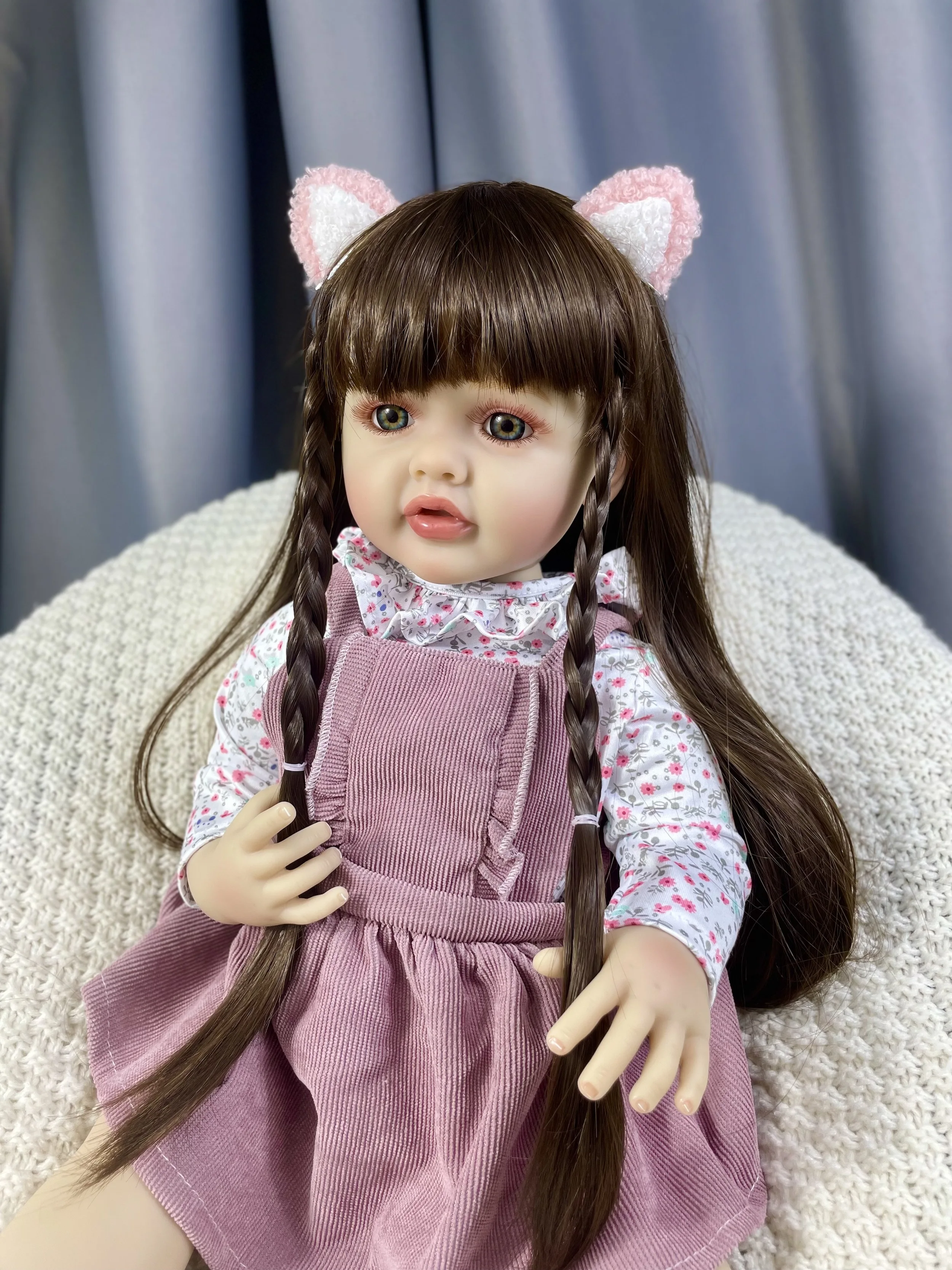 Силиконовая виниловая кукла реборн Бетти 55 см мягкая унисекс