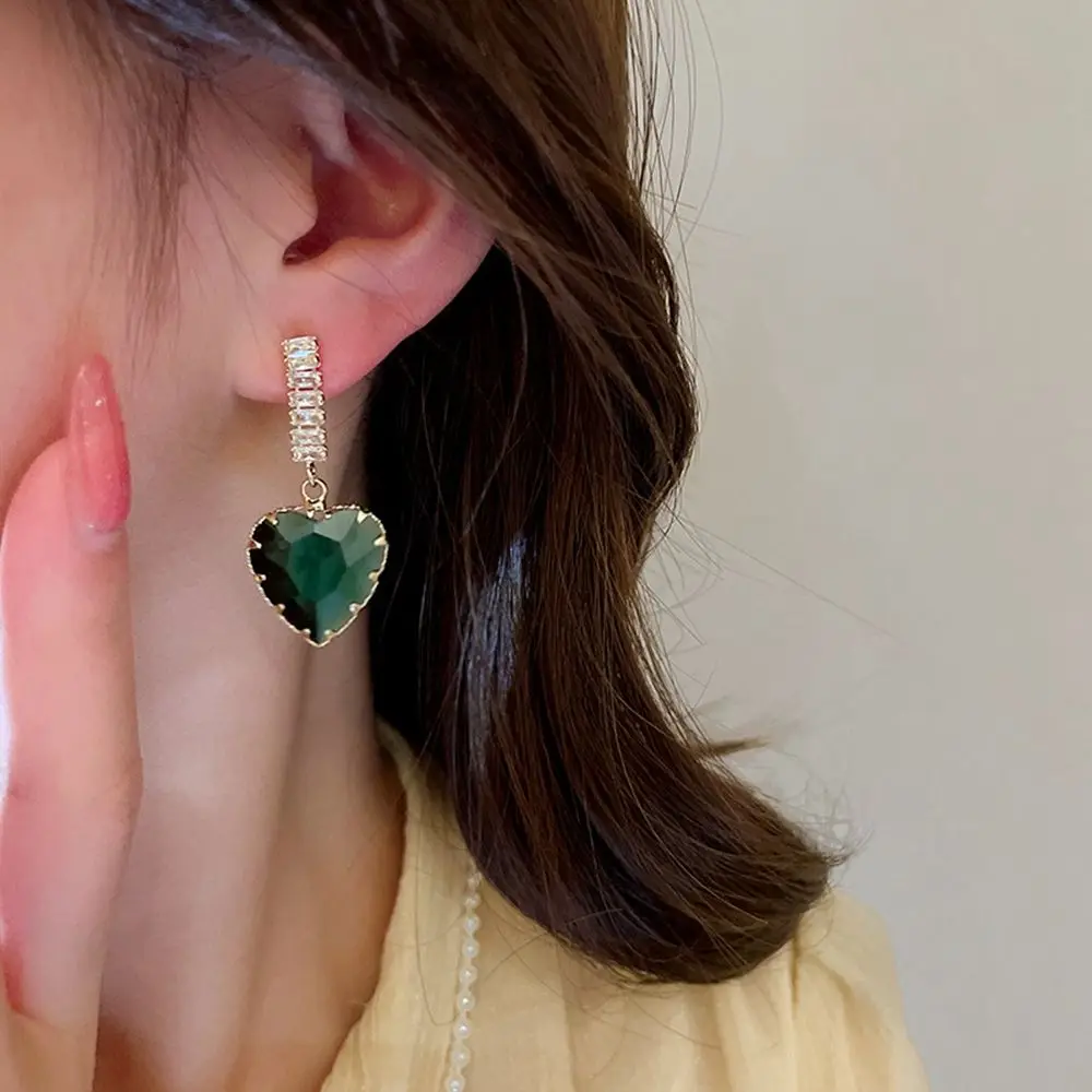 

Luxury Long Zircon Crystal Heart Pendant Earrings For Women Fashion Temperament Glass Drop Earrings Statement Jewelry