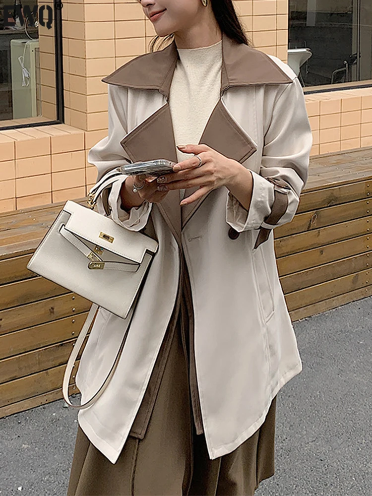 

[EWQ] Fake Two Piece Windbreaker Coat Women's Long Sleeve Bandage Buckle With Belt Trench Jacket 2023 Winter Winter New