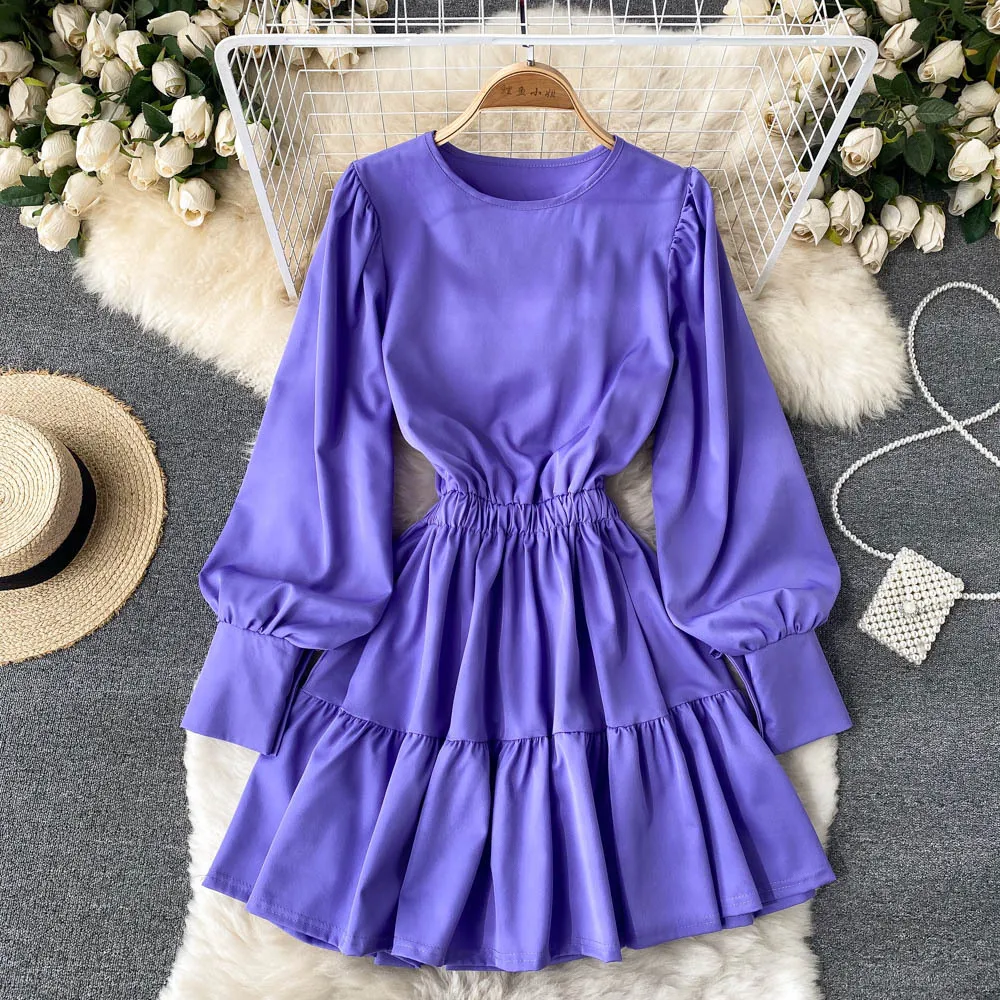 

Осеннее платье с длинным рукавом и плиссированной юбкой, белый цвет