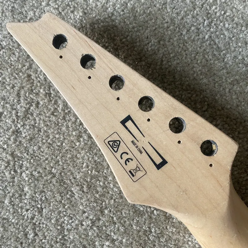 IN940 Мини-электрогитара гриф натуральная Ibanez Mikro короткие весы длина 6-струнная