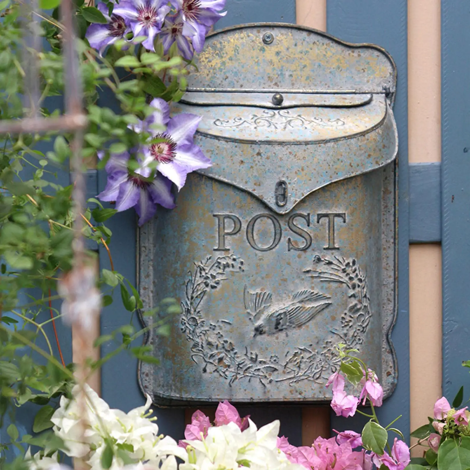 

Металлический винтажный почтовый ящик