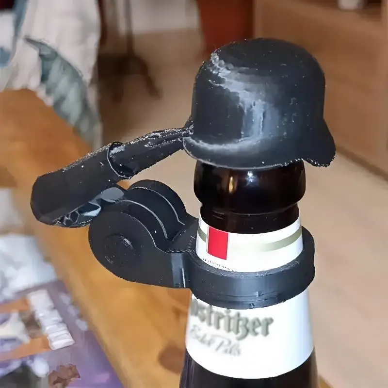 Фото Коллекционные крышки для пивных бутылок Helmet Craft Beer: Солдатский салют, минимальное количество повторов, без вмятин, огромный ассортимент разнообразных крышек. №4