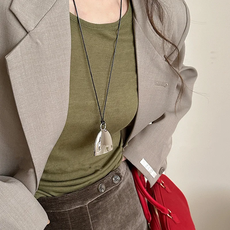 Женское длинное ожерелье с металлической цепочкой