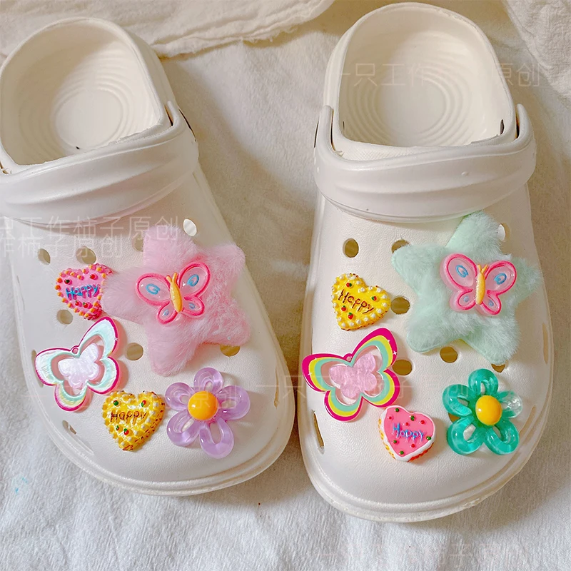 

Детская серия, подарки для мальчиков и девочек, красивые Кроксы, подвески, дизайнерские популярные украшения для сабо, сандалии