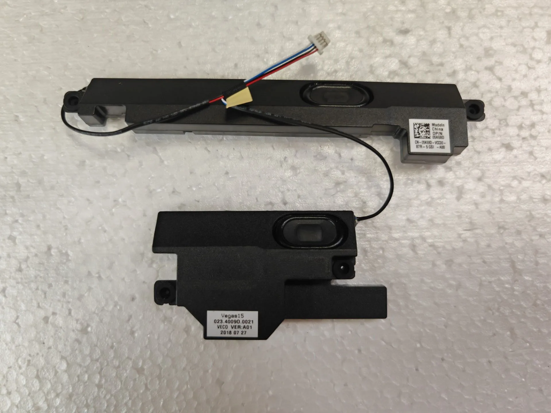 Колонка для ноутбука DELL Vostro 15 3568 V3568 3562 3567 05K68D