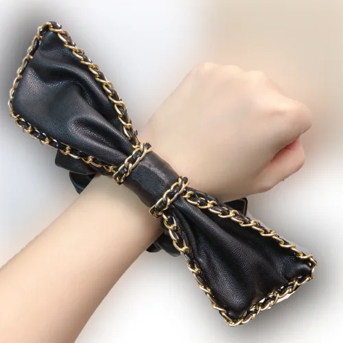

NEW IN2022 Fashion Jewelry For Women Black Leather Design Real Lambs Skin Beautiful Girls Hair Wear Jewelry Hair Top Jewelry