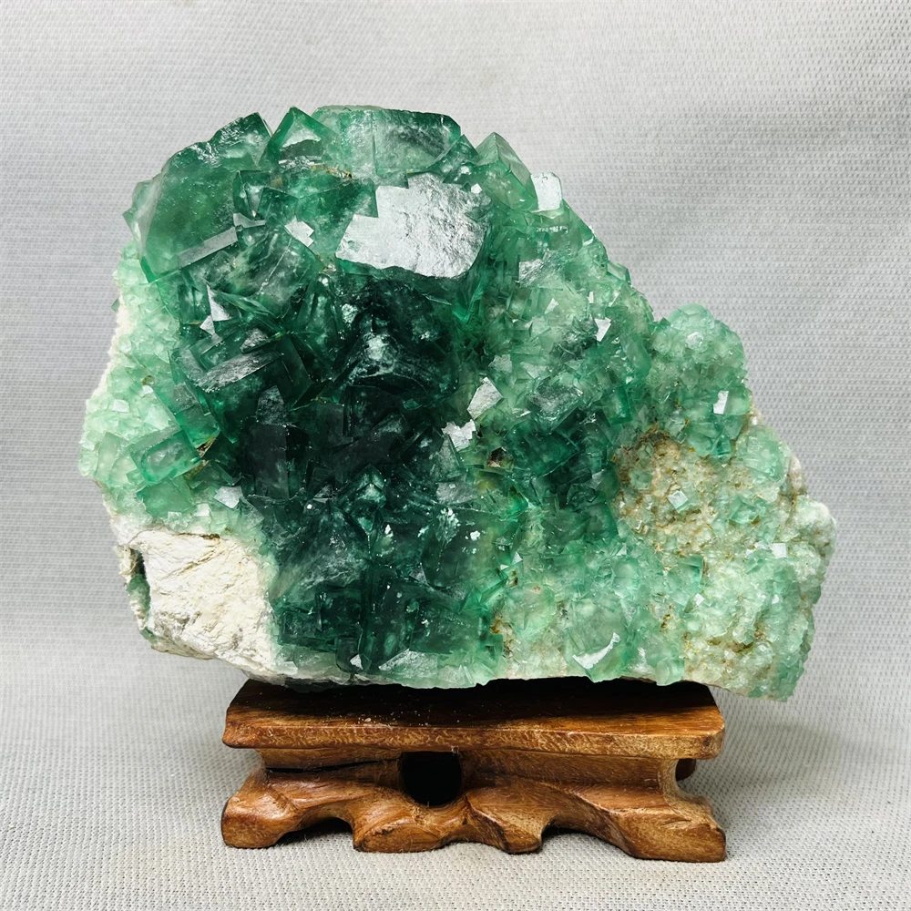 

Natural Gem Green Fluorite Yaogangxian Mineral Specimen Home Spiritual Decoration Gift Crystal and Stone Healing Gift Base
