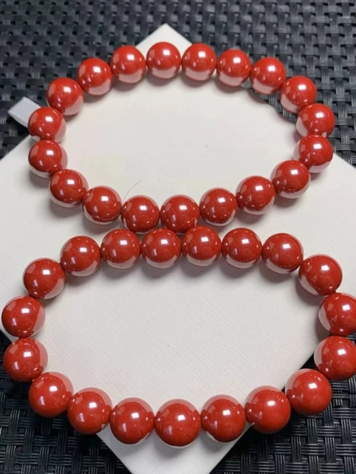 Яркий браслет Fideli с полированной натуральной императорной необработанной рудой