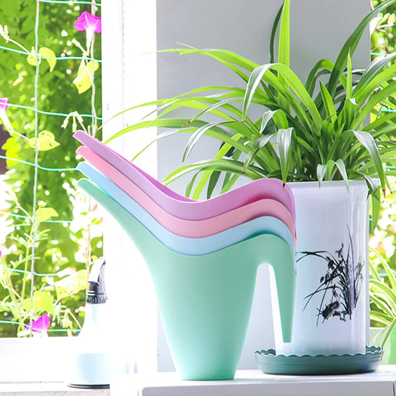 

Long Spout Garden Water Can 1L House Plants Long Mouth Indoor Outdoor Flower Plant Watering Pot Jar Cultivation Candy Color
