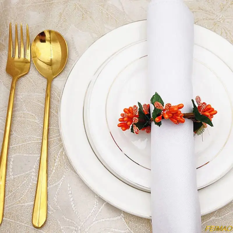 

1 Pc Napkin Buckle Wedding Banquet Hotel Christmas Berry Wreath Metal Napkin Ring Holders Xmas Table Decoration Home Decor