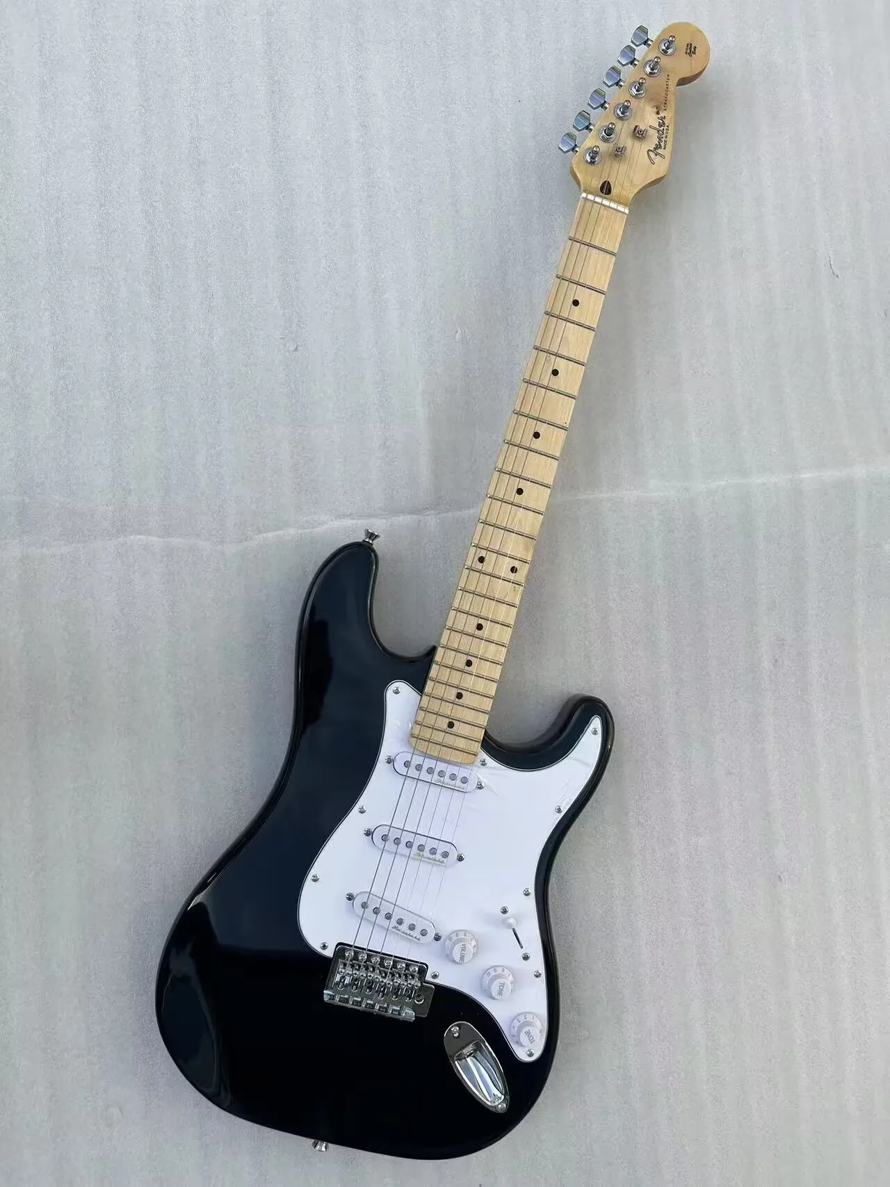 

Send in 3 days stratocaste-r custom body 6 string Red Electric Guitar in stock MKIFT