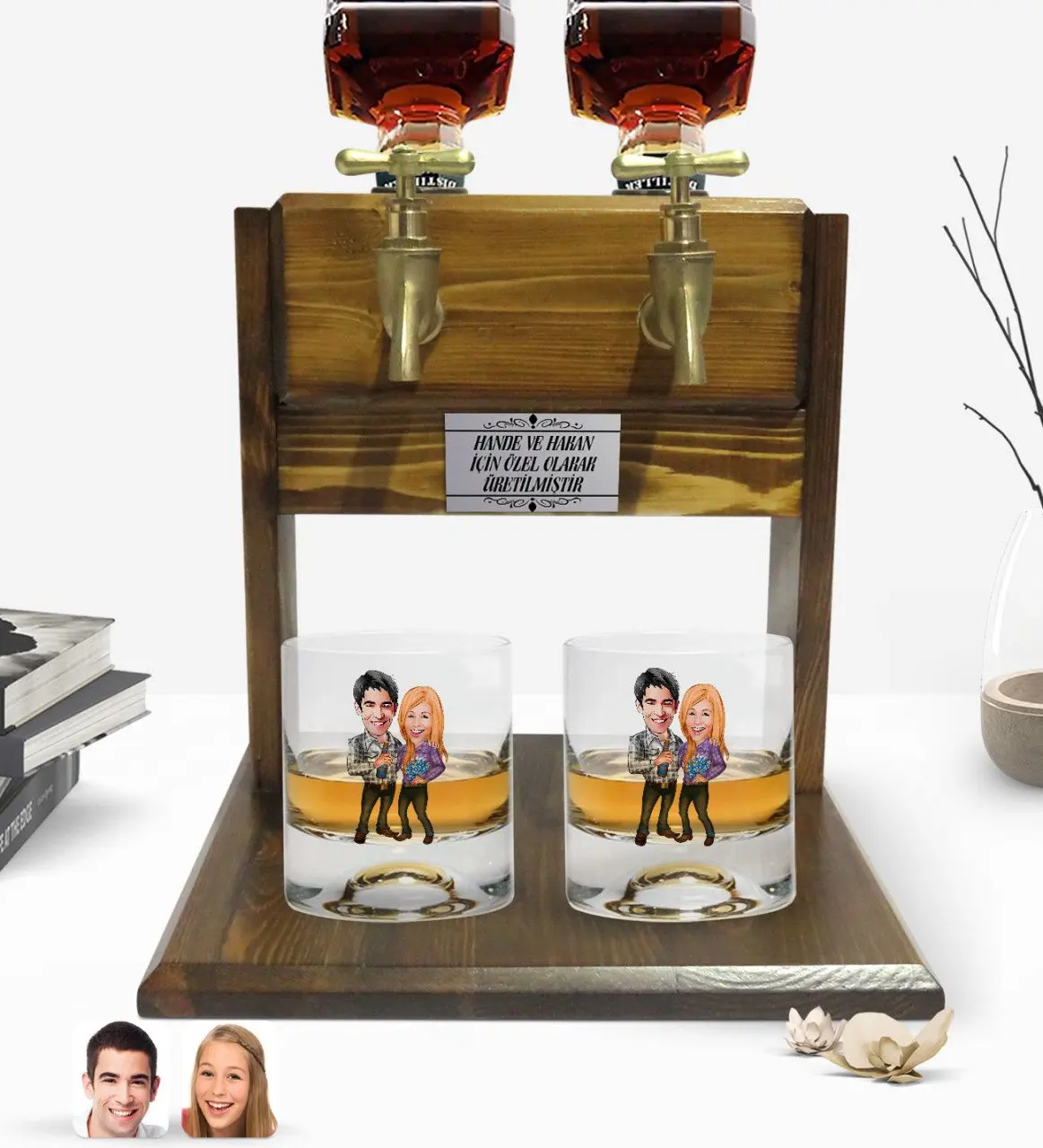 

Personalized Colorful Printed Valentine Caricature Of Dual Whisky cup And Double Tap Natural Wooden Whiskey Standı-50