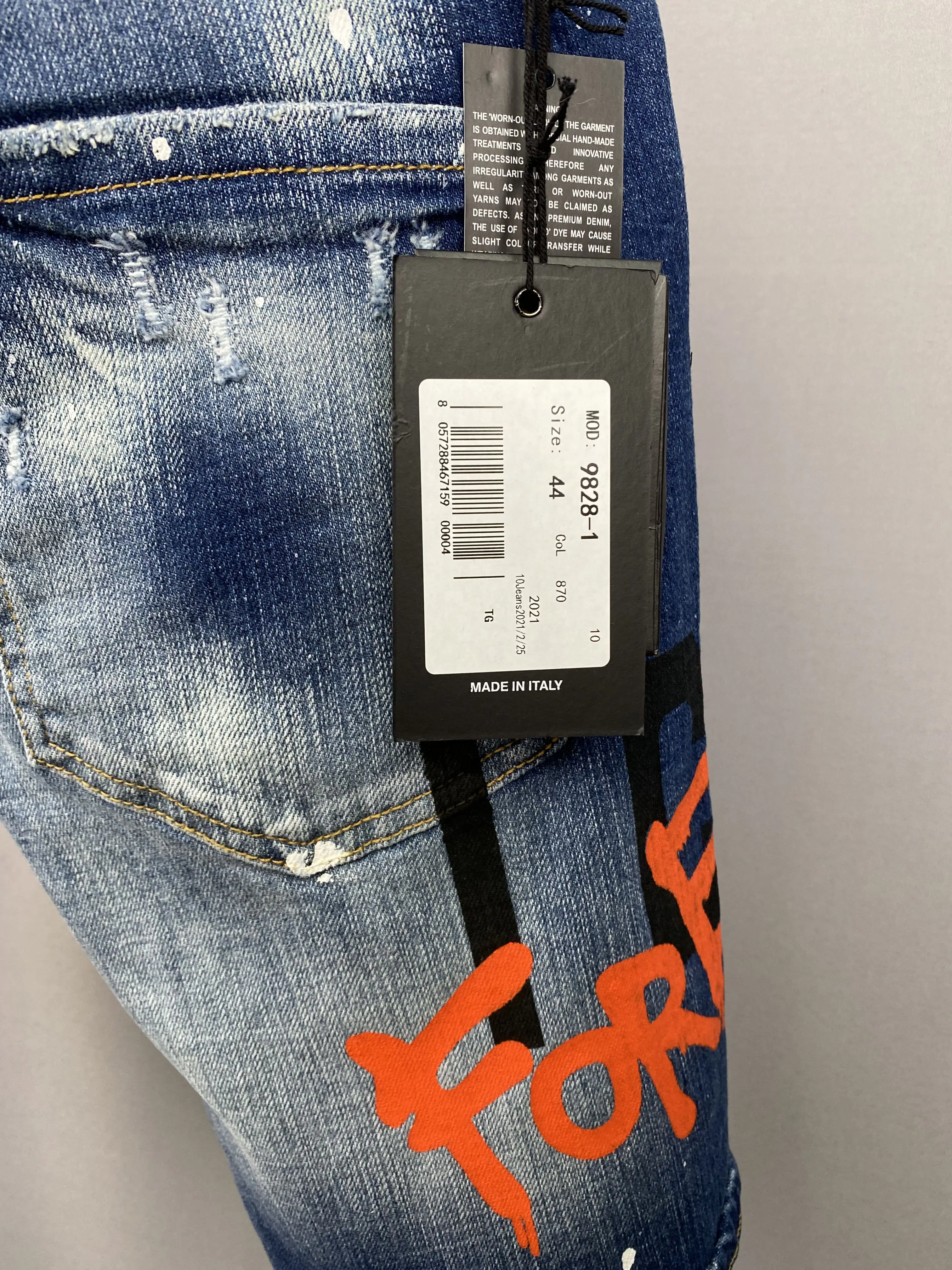 2023 Summer New D2 Denim Shorts Men's D2 Jeans Fashion Slim Fit Water Wash Hole Patch Paint Black Capris