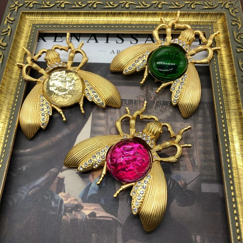 

Ретро Французская романтическая брошь средней длины железная брошь на живот