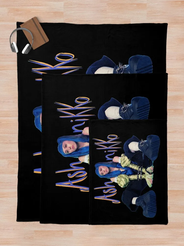 Одеяло в клетку для дивана