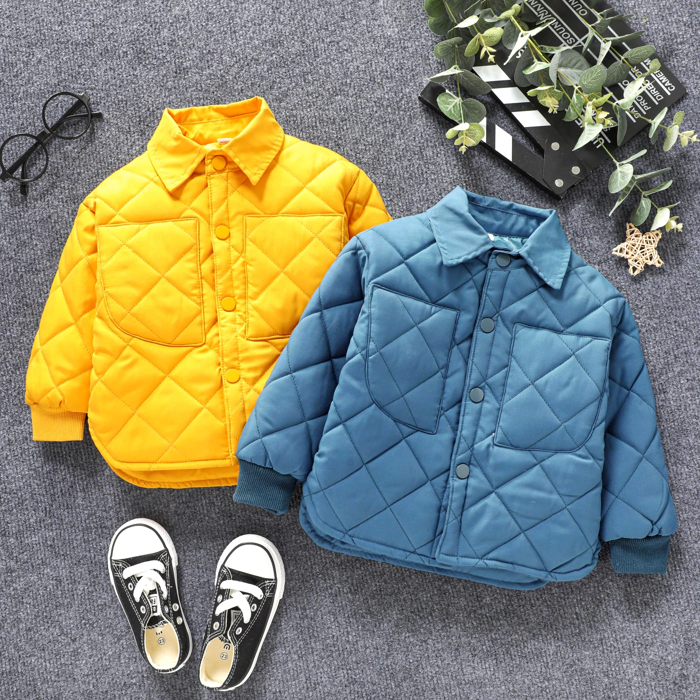 

PatPat Toddler Boy Lapel Collar Button Design Solid Color Coat