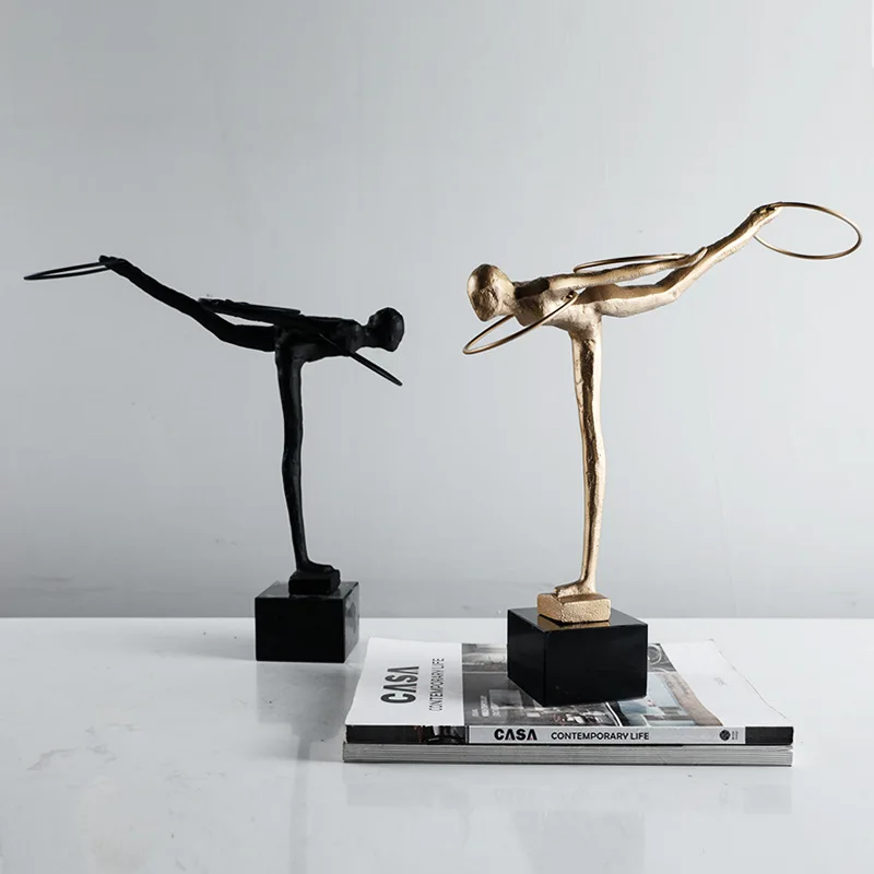 

Simple Metal Hula Hoop Abstract Human Sculpture Cast Iron Crafts Office Ornaments Living Room Decoration Art Home Decoration