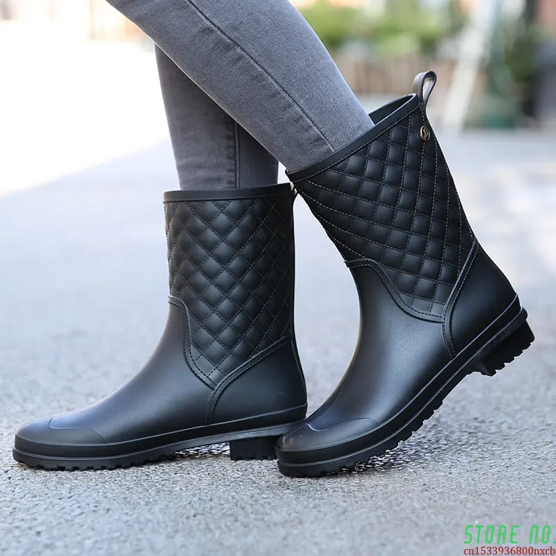 

New Leisure rain boots women Low-Heeled Round Toe Shoes Waterproof Middle Tube Rain Boots chaussures femmes 2019