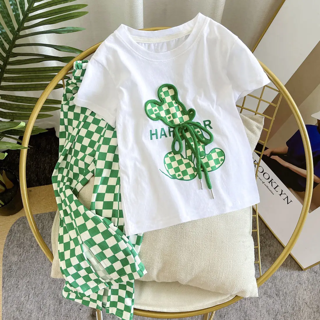 Girls' Suit 2022 New Summer Fashionable Cartoon Cotton Short-Sleeved T-shirt Ice Silk Wide-Leg Pants Two-Piece Set