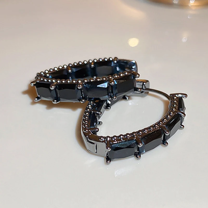 

UILZ Fashion Black Triangle Geometry Heart Shape Hoop Earrings for Women Personality Mosaic Zircon Crystal Earring Party Jewelry