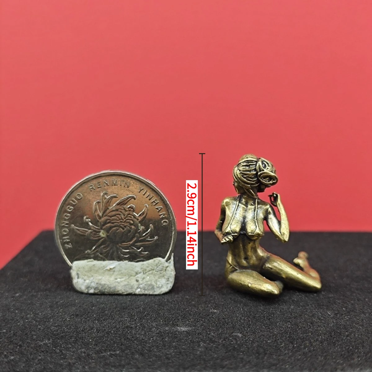 

Мини-фигурка из латуни