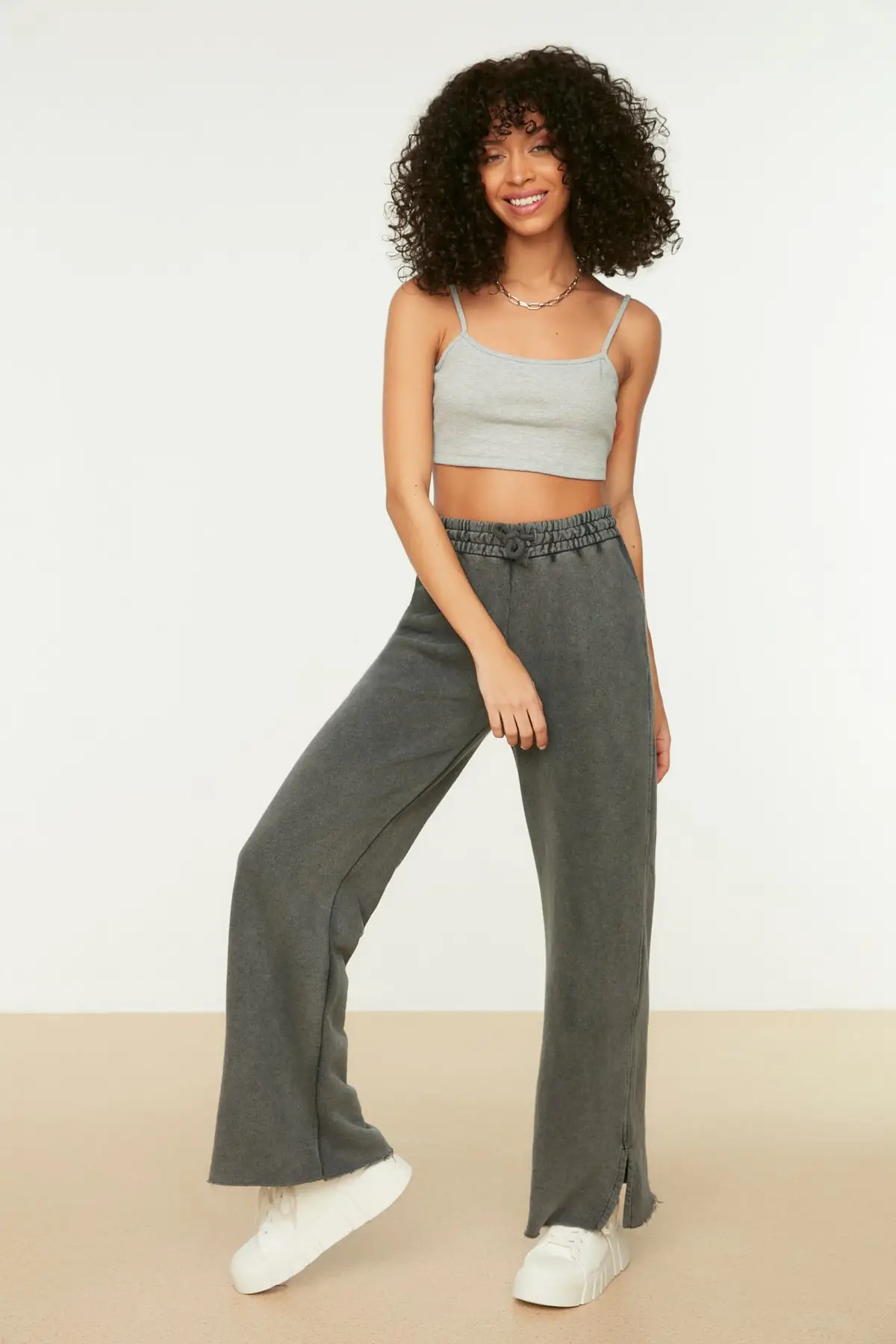 

Back flush Wide Leg Knitted Slim Sweatpants TWOAW22EA0426