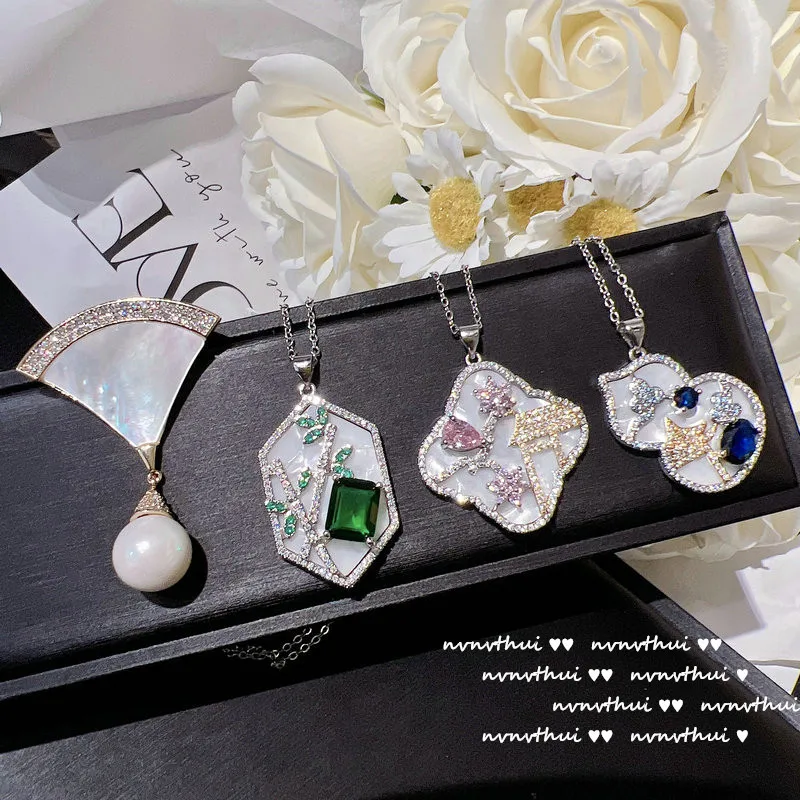 

Rain bow color gem stone classic plant necklace Roman Baroque mother-of-pearl faibo fan-shaped neck chain for women