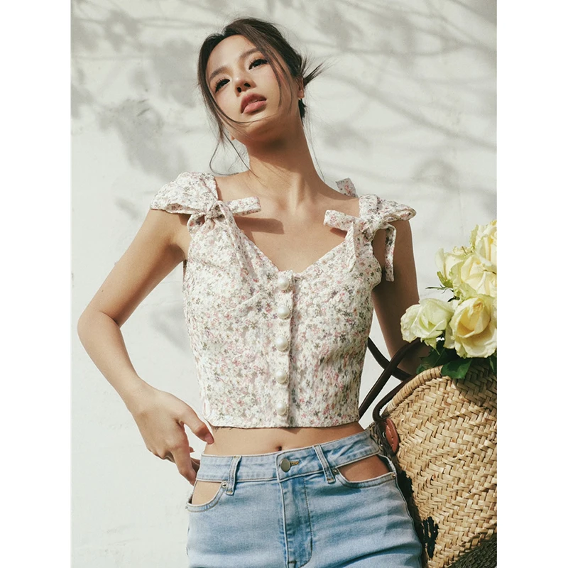 

Women V-Neck Sleeveless Bow Floral Embroidered Single Breasted Short Lace Camisole Top