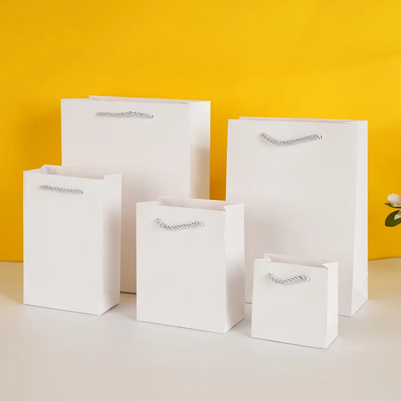 

Подарочные пакеты картонные 20/50 шт.