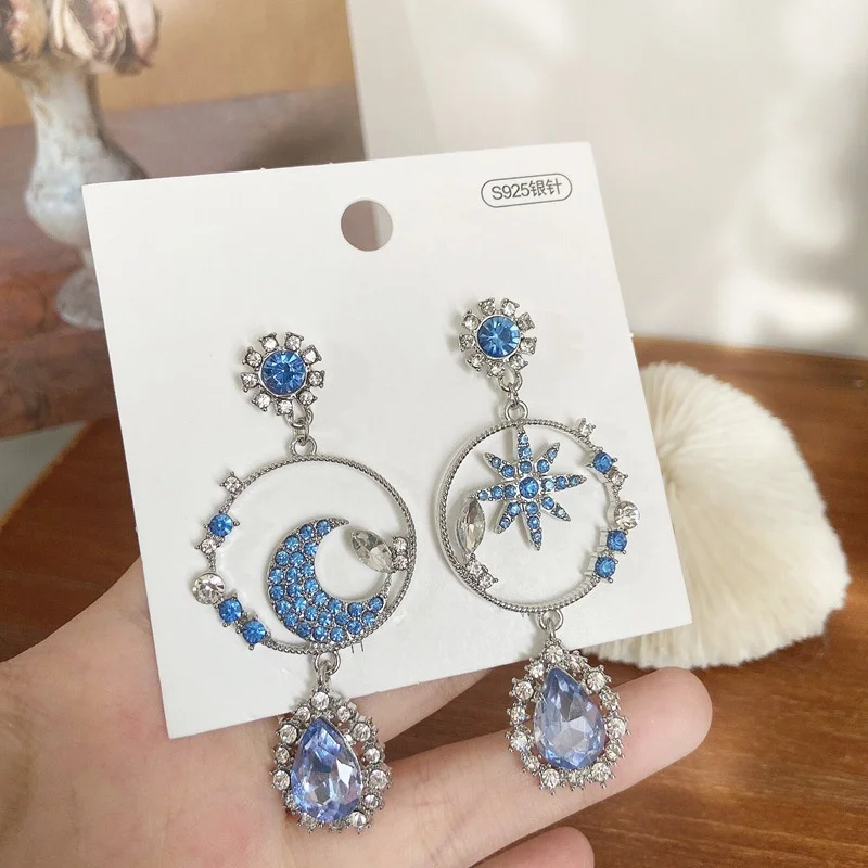 

Luxury Fashion Star Moon Blue Crystal Zircon Earrings for Women Temperament Long Asymmetric Earring Birthday Party Jewelry Gift
