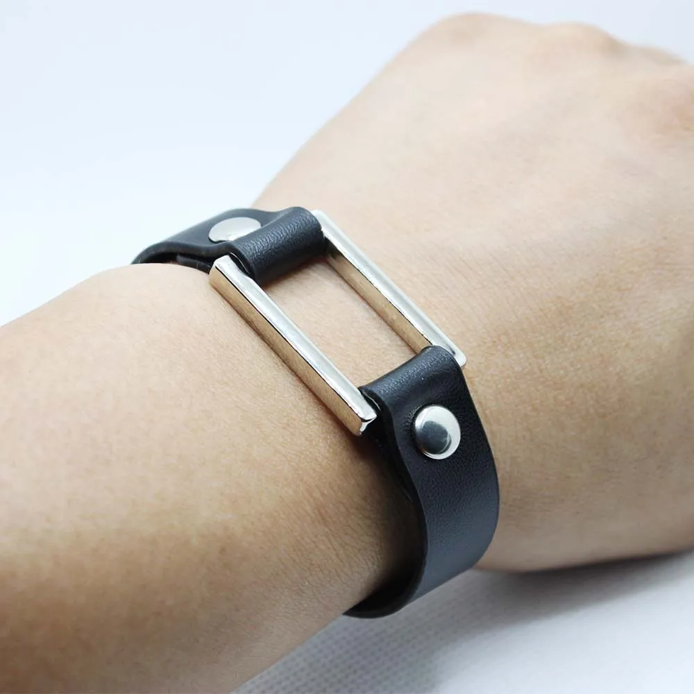 Женский черный браслет из искусственной кожи с пряжкой 2024
