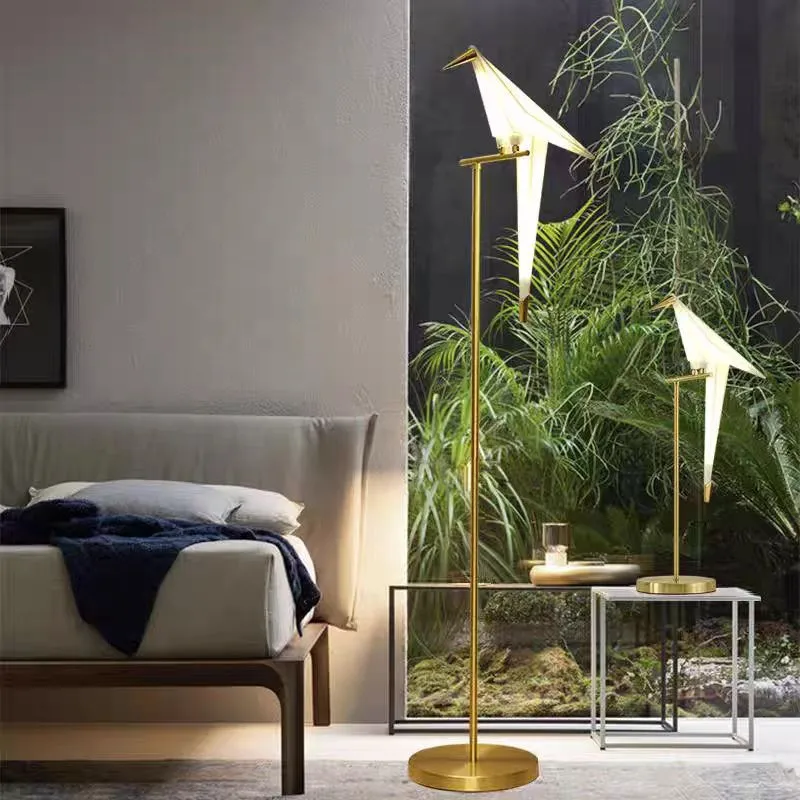 Напольная LED лампа-окунь HomeLover золотая