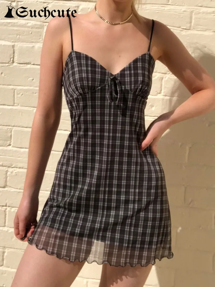 

Мини-платье в клетку, с принтом, с V-образным вырезом