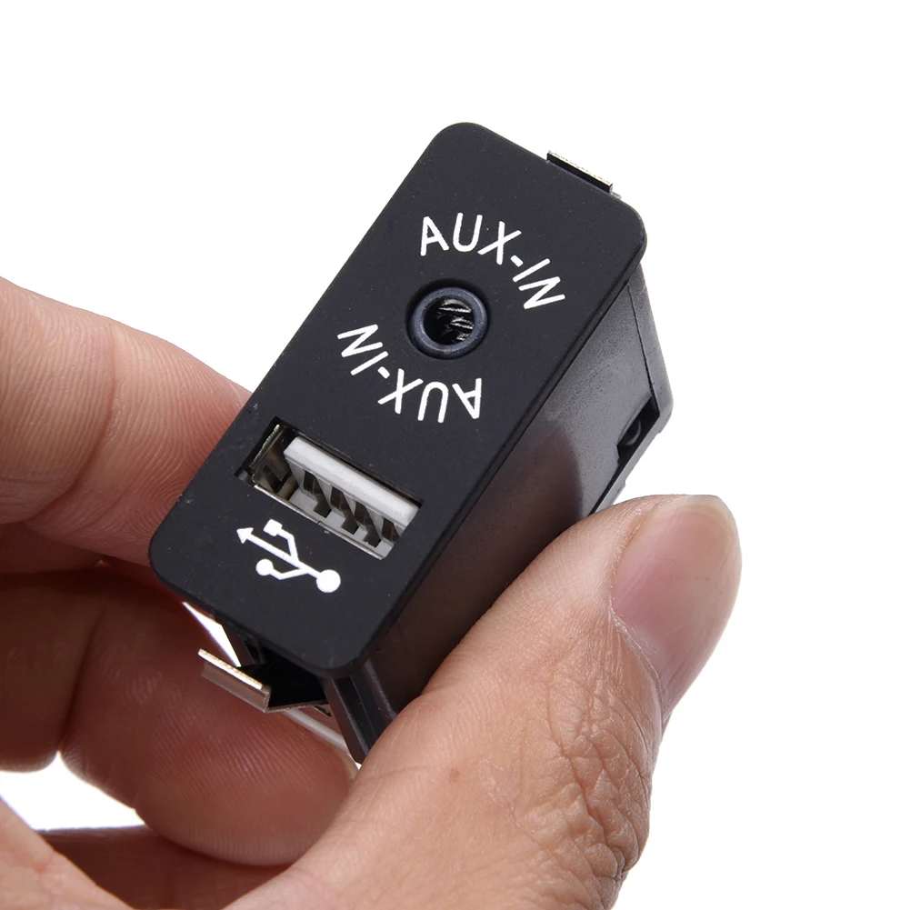 

High Quality Car Input Socket USB AUX Input Socket Car Parts USB AUX Accessories E70 E81 F12 For BMW 84109237653