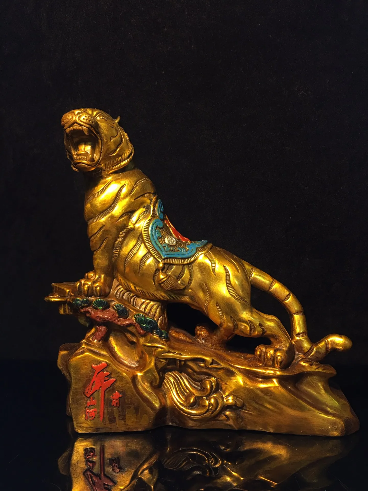 

10" Tibetan Temple Collection Old Bronze Gilt Painted Uphill Tiger tiger statue tiger roaring mountains and rivers ornament