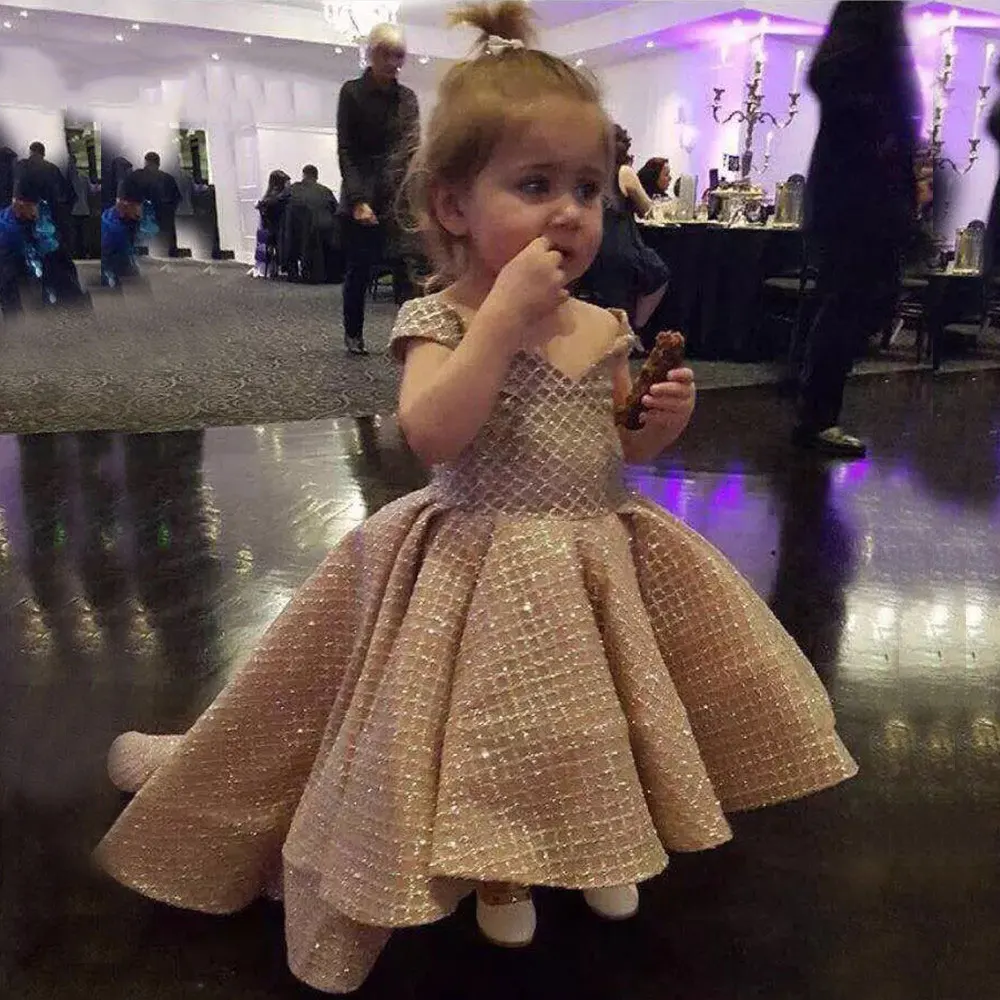 

Glitter Sequin Grid Champagne Flower Girl Dresses Off Shoulder Baby Girl Wedding Party Dresses Kids Prom Dress Pageant Dress