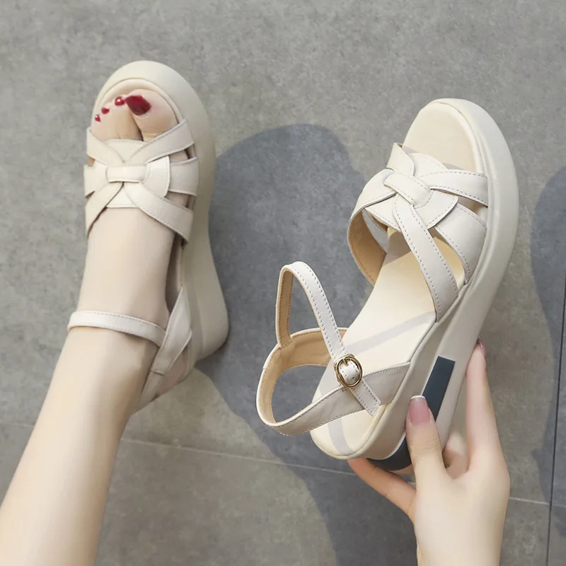 

Женские босоножки